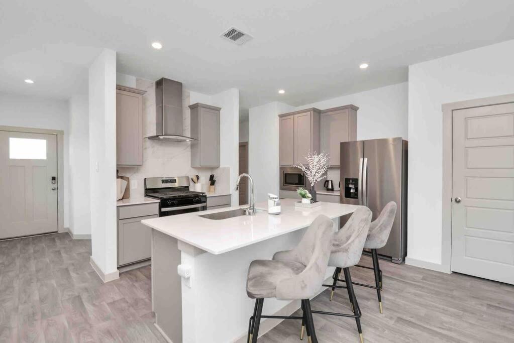 4Bedroom Escape - Near Med Center With Backyard Houston Buitenkant foto