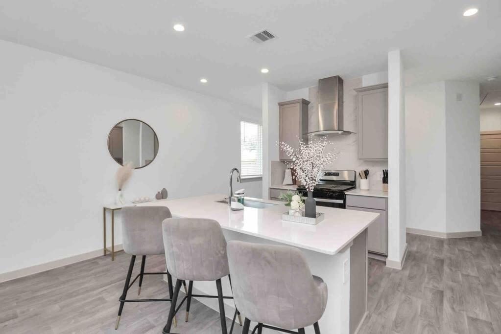 4Bedroom Escape - Near Med Center With Backyard Houston Buitenkant foto